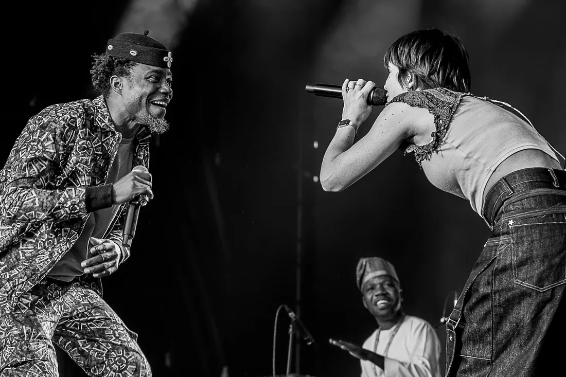 Yewhe Yeton en duo sur scène